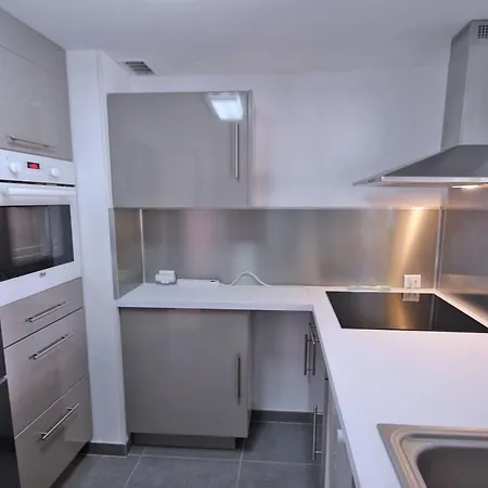 Appt T4 - 6 Pers - Vue - Piscine By Interhome Apartamento *